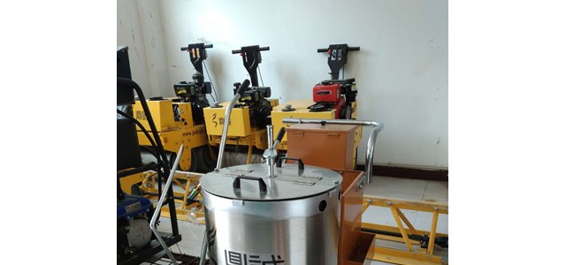 廠家直銷高級手推熱熔劃線機，手推熱熔劃線機