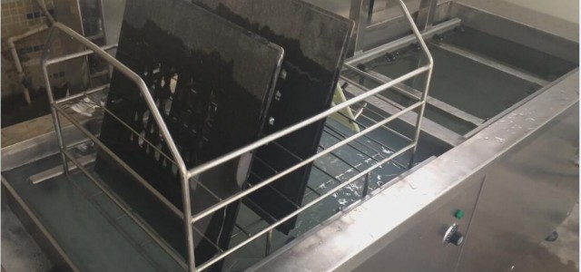 SMT焊接載具治具如何清洗，使用什么清洗劑比較合適？